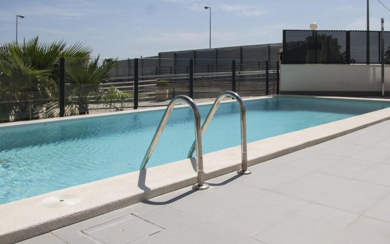 Modern Sea Front Jacuzzi Blue Sky Lägenhet Alicante Exteriör bild